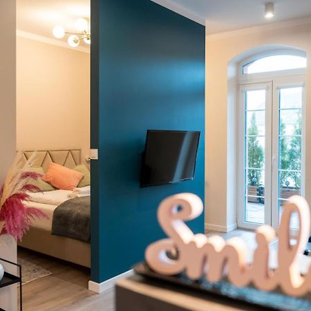 Apartament Smile - Z Prywatnym Monitorowanym Parkingiem By Spaceapart Jelenia Góra Extérieur photo