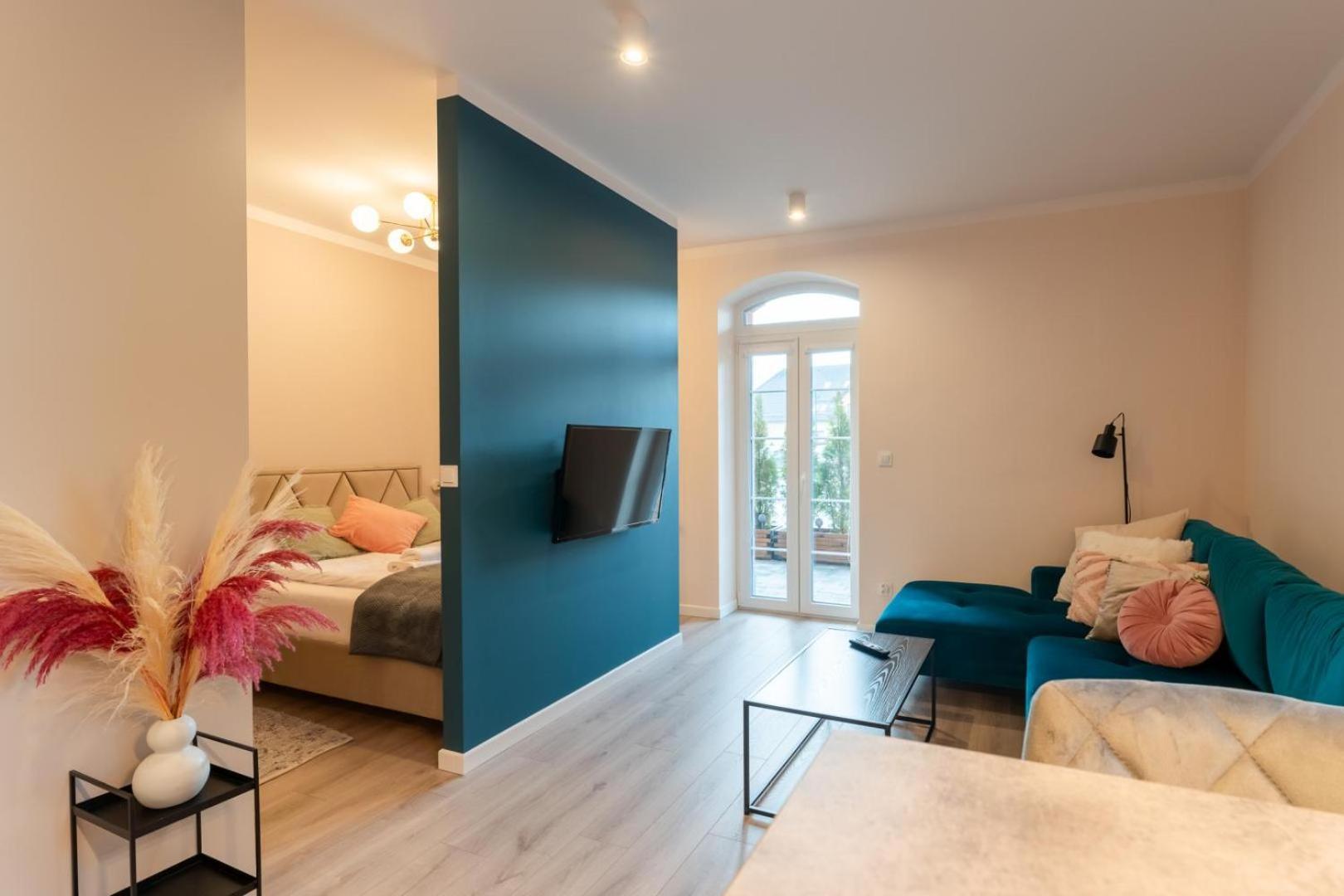 Apartament Smile - Z Prywatnym Monitorowanym Parkingiem By Spaceapart Jelenia Góra Extérieur photo