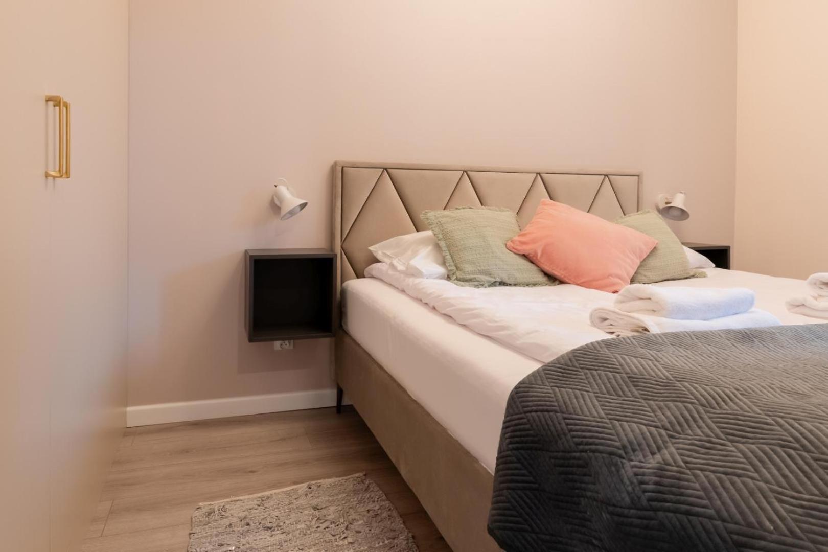 Apartament Smile - Z Prywatnym Monitorowanym Parkingiem By Spaceapart Jelenia Góra Extérieur photo